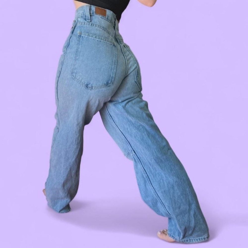 BDG Urban Outfitters Lightwash High Rise Extreme Baggy Jeans
